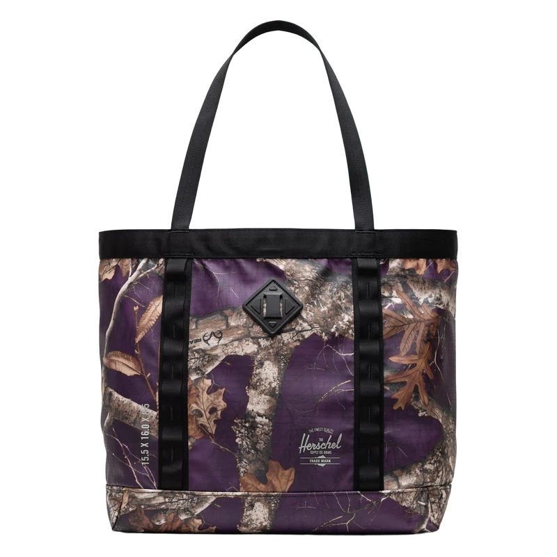 Realtree® All Season Gear Tote 33L