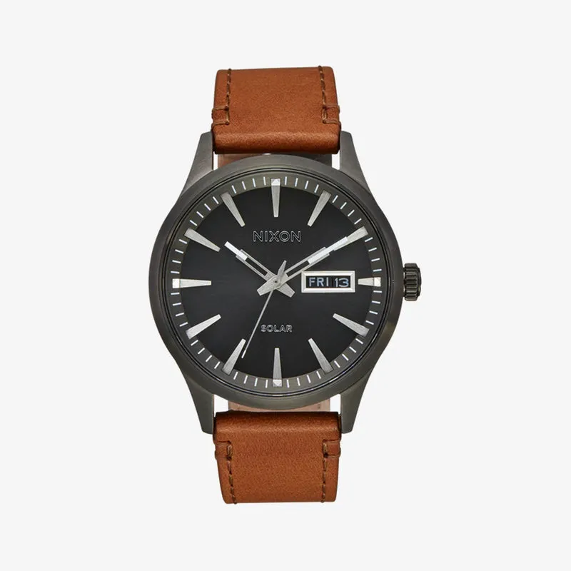 Nixon Sentry Solar Leather Uhr