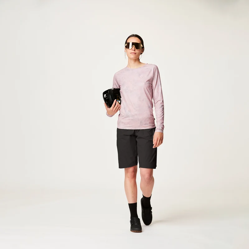ACARAS PRINTED LS TEE
