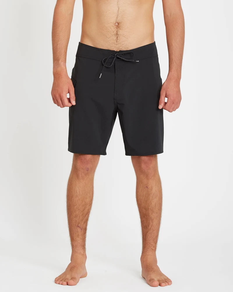 Lido Solid Mod 18" Boardshorts - Black