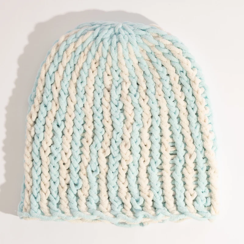 Lampshade - Skully Beanie off white/light blue