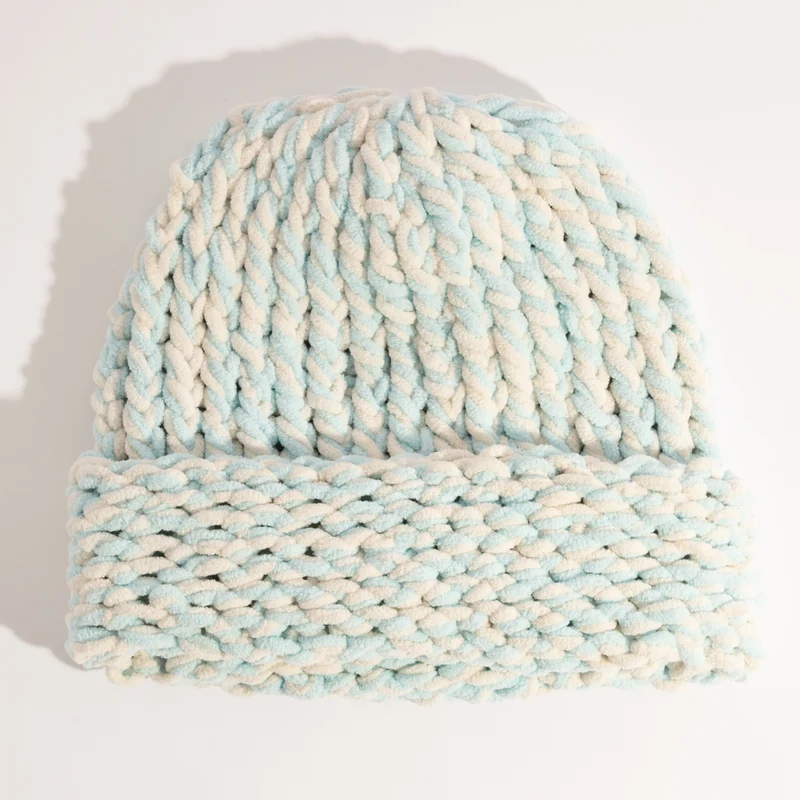 Lampshade - Cuffed Beanie off white/light blue