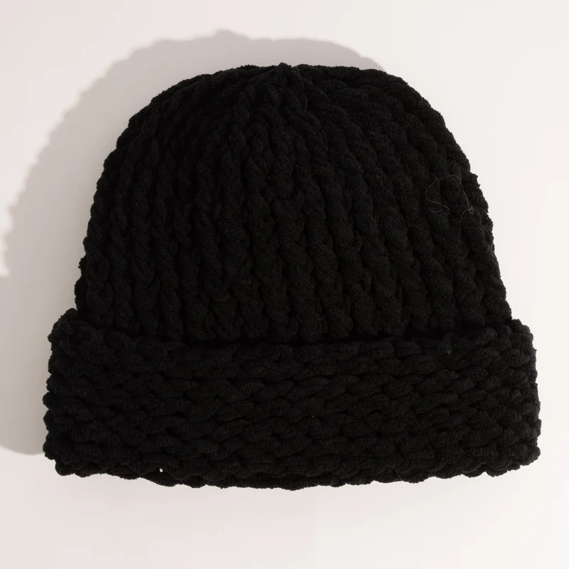 Lampshade - Cuffed Beanie black