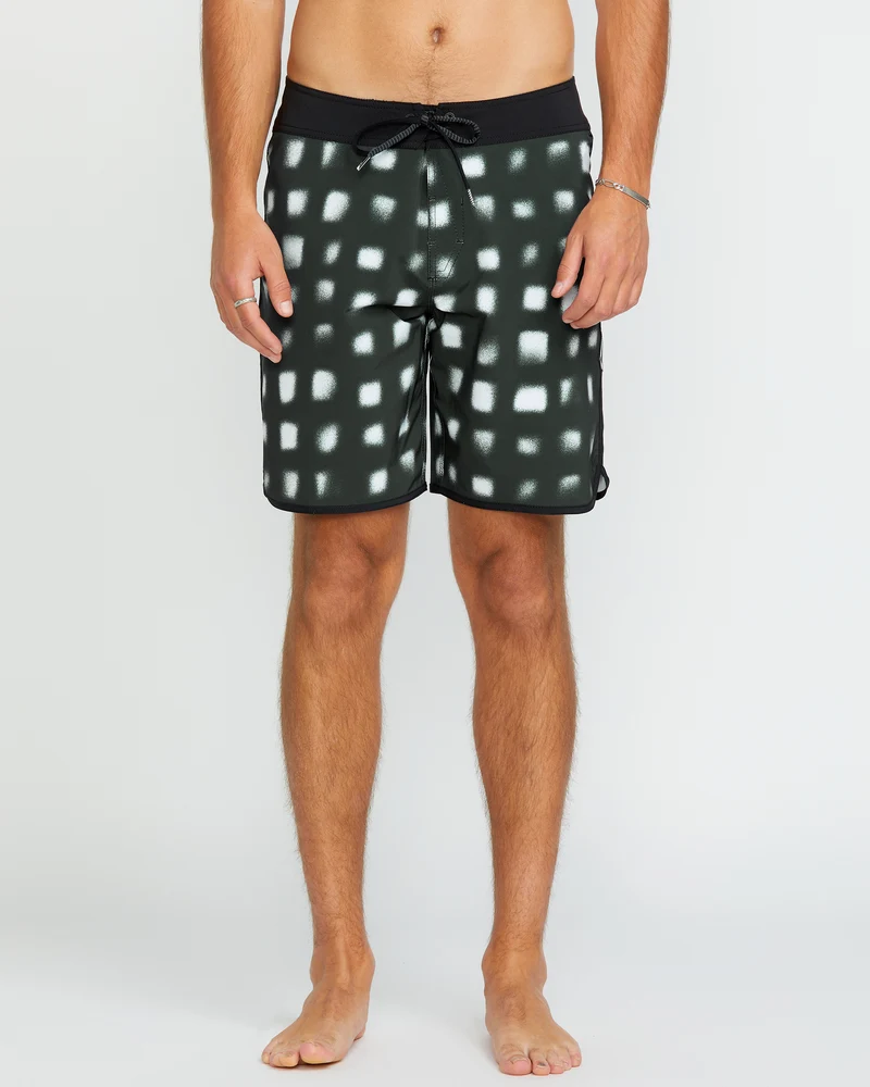 Infuse Scallop Mod 19" Boardshorts - BLACK