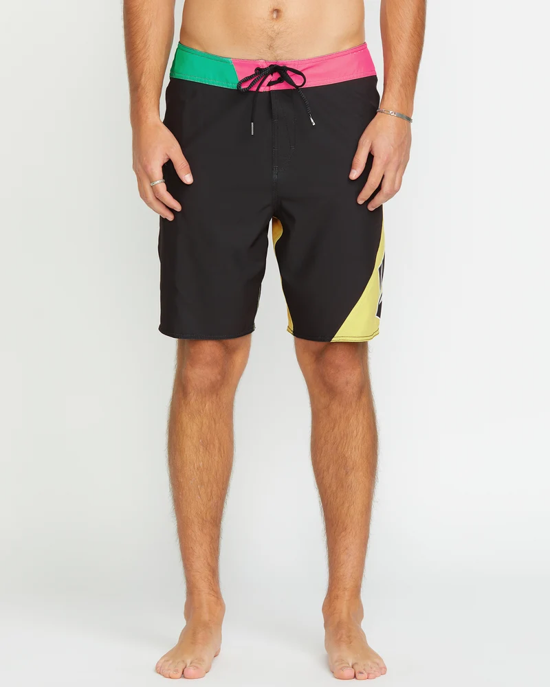 Vee Bee Mod 20" Boardshorts - BLACK