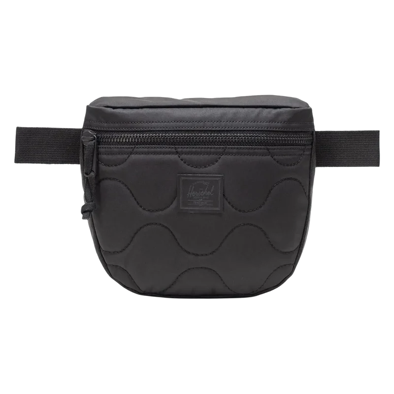 Settlement Quilted Capsule Hip Pack