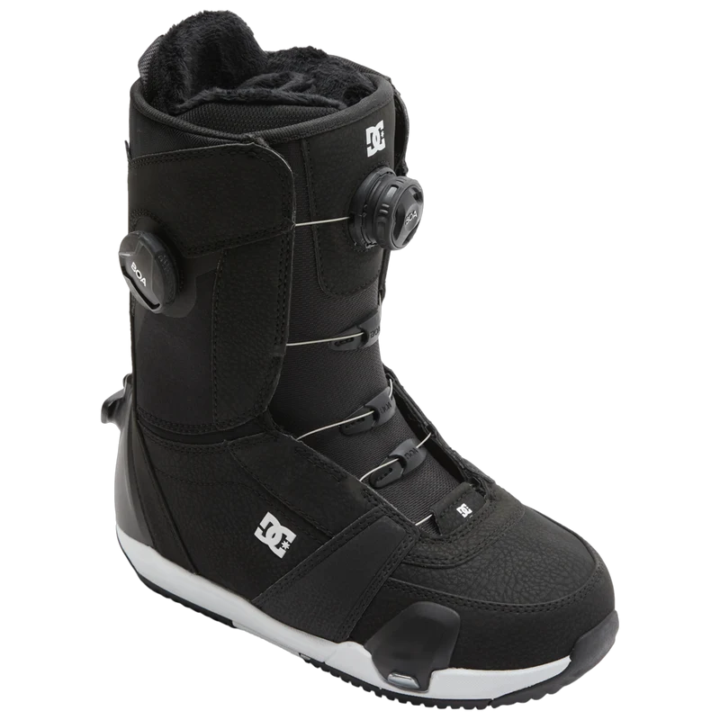 Lotus Step On Boot