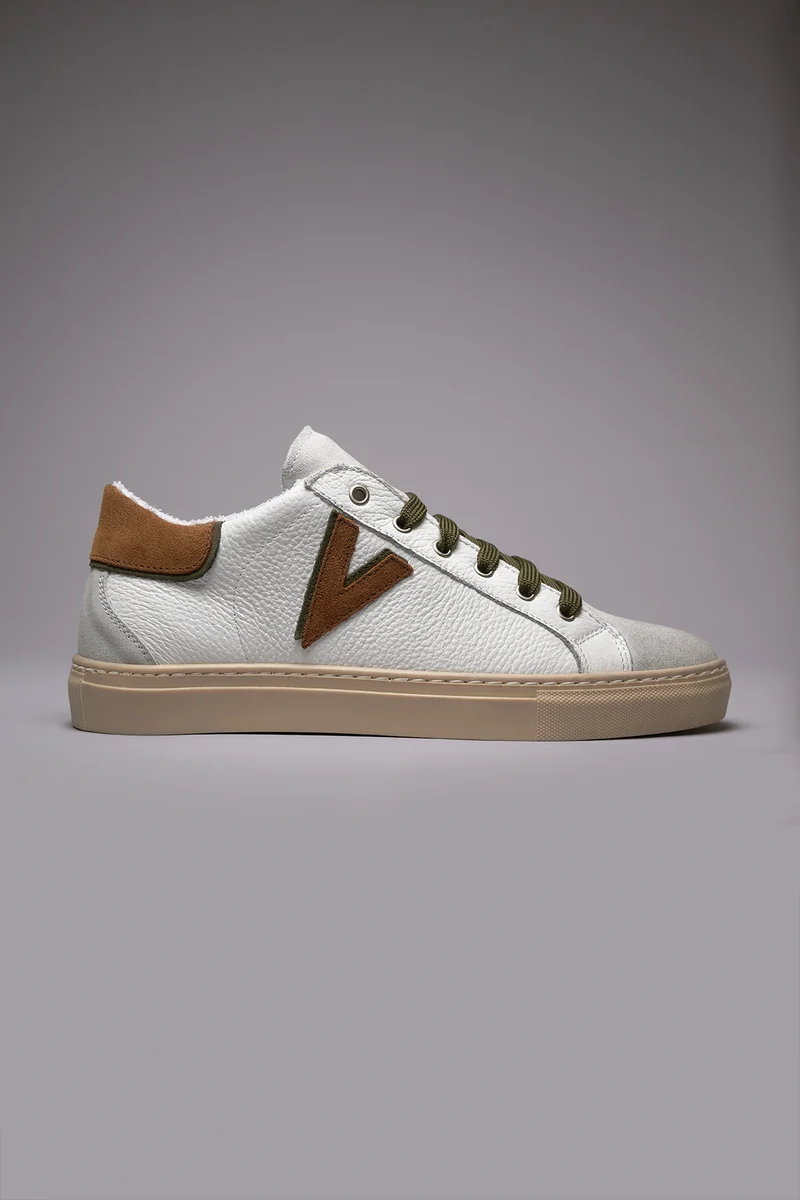 OLYMPIC V - Sneakers a suola bassa in pelle martellata con inserto e retro Bicolor Cuoio e Verde Militare