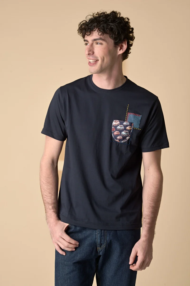 T-Shirt Blu con Taschino e Patch ricamato in tessuto V2