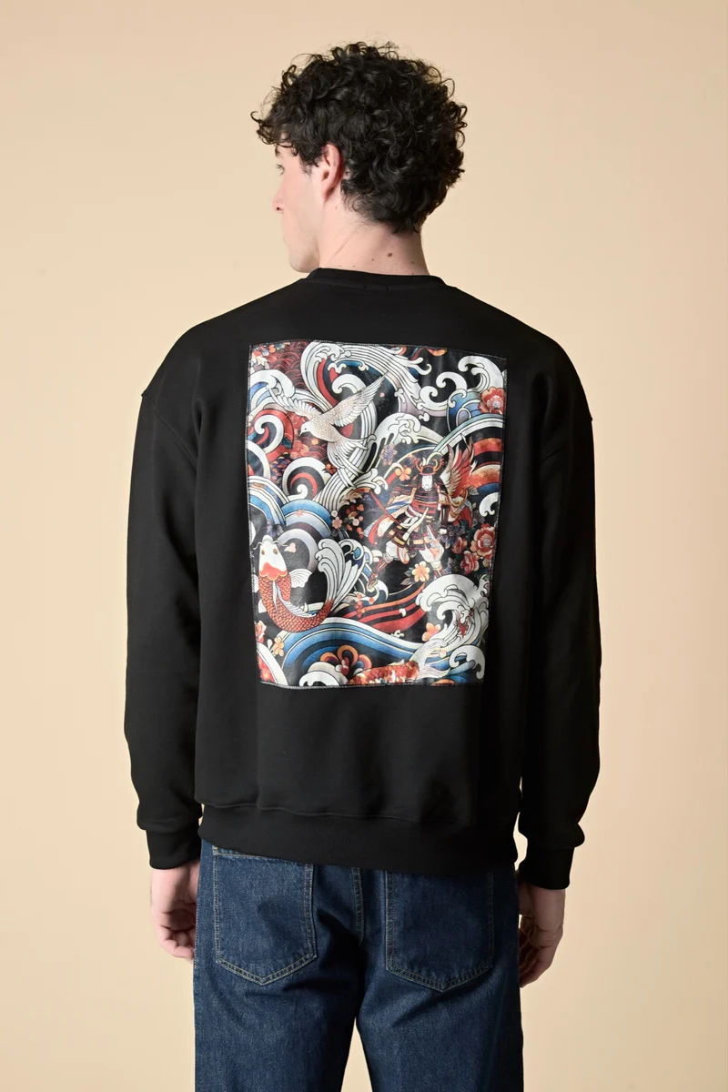 Felpa Japan Nera con ricamo Samurai e Stampa a Patch sul retro