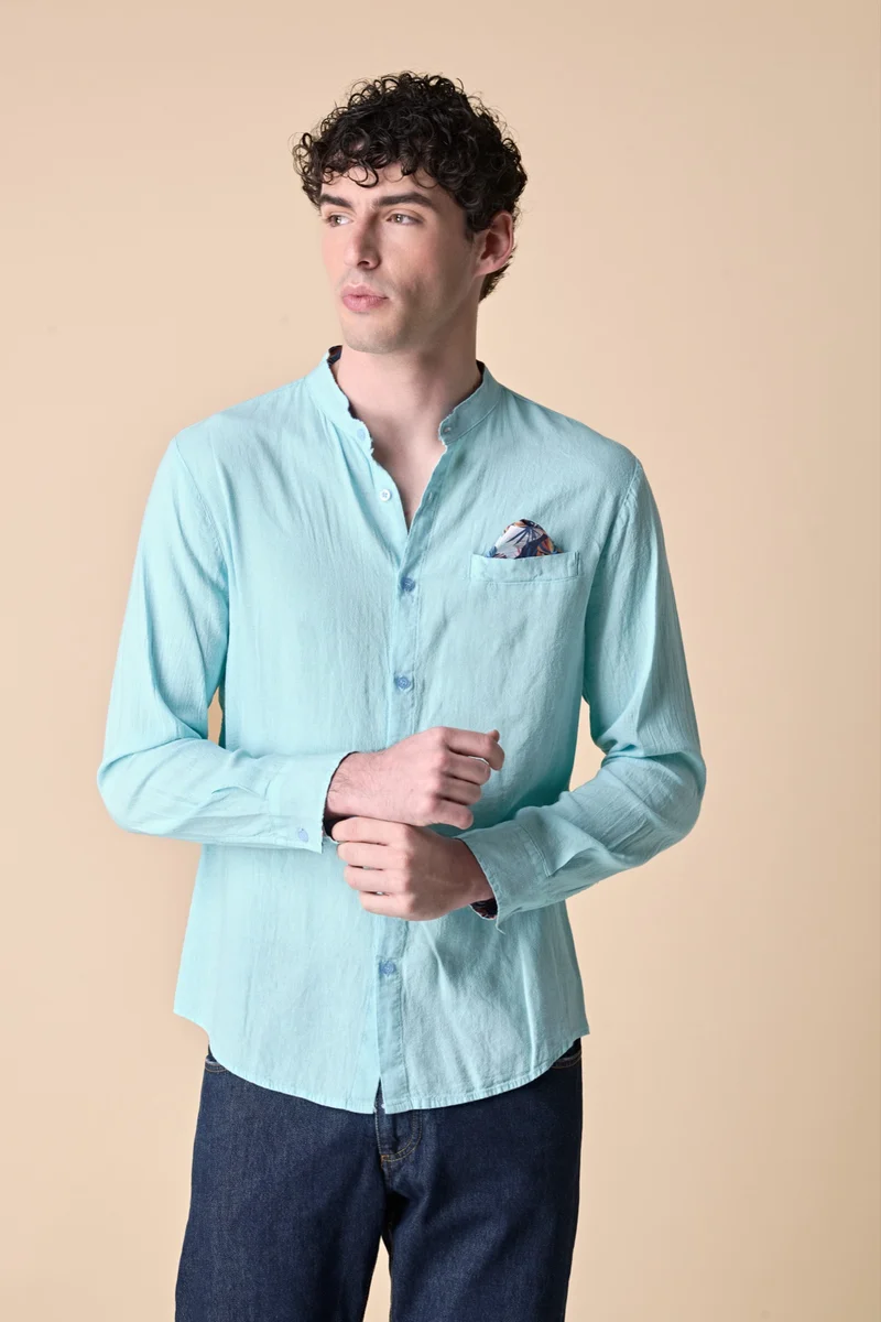 Camicia Coreana in lino tinto capo Azzurra con pochette e dettagli in tessuto V2