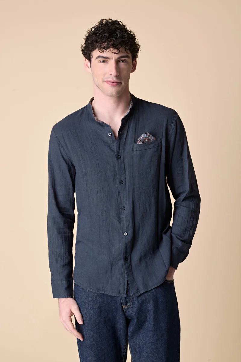 Camicia Coreana in lino tinto capo Blu con pochette e dettagli in tessuto V2