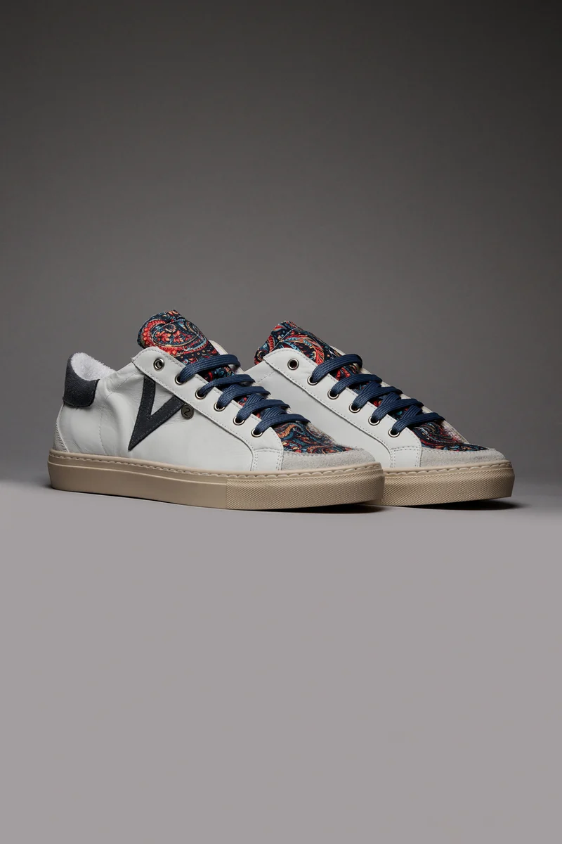 OLYMPIC - Sneakers a suola bassa in pelle Bianca retro e inserto Jeans con linguetta in tessuto Cachemire Blu