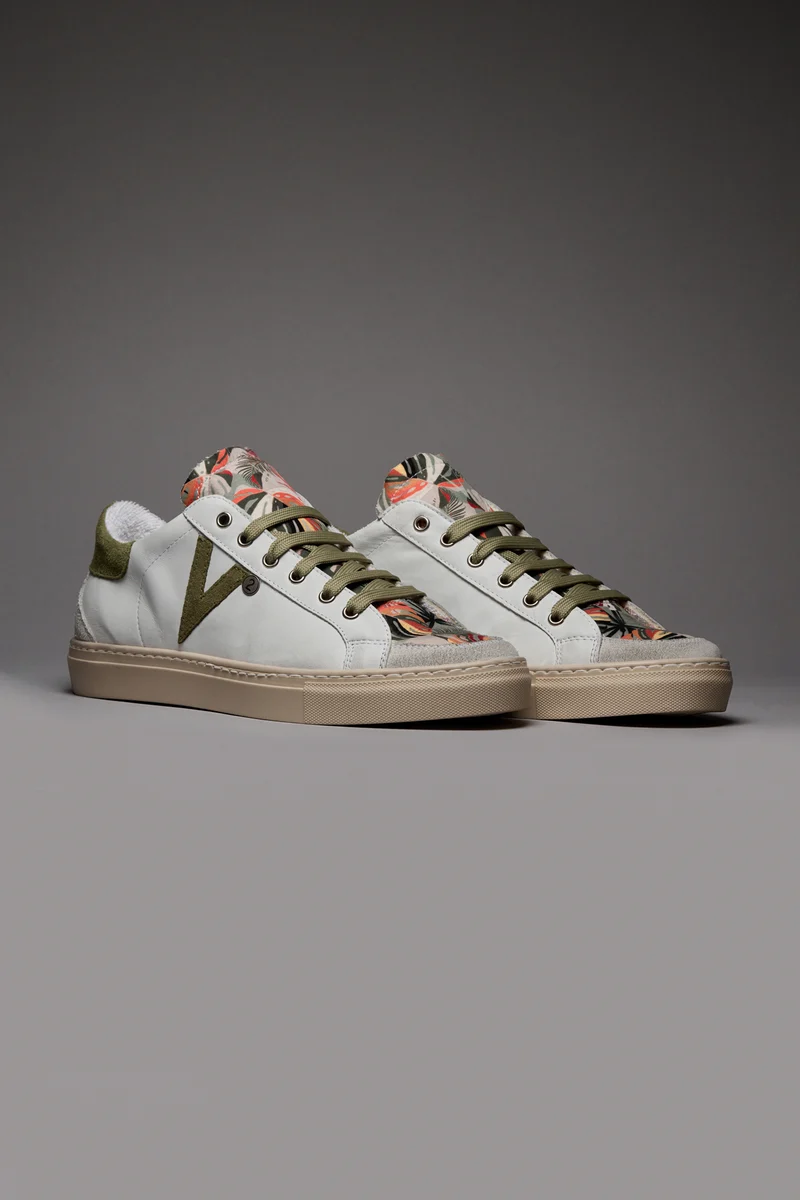 OLYMPIC - Sneakers a suola bassa in pelle Bianca retro e inserto Pesto con linguetta in tessuto Tropical Verde
