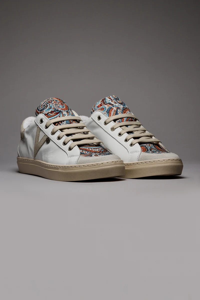 OLYMPIC - Sneakers a suola bassa in pelle Bianca retro e inserto Sabbia con linguetta in tessuto Cachemire Panna