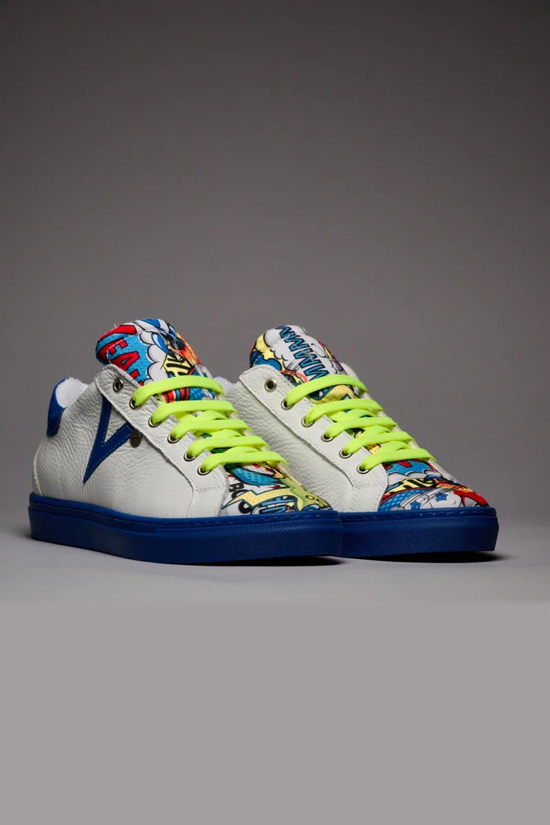 OLYMPIC RAINBOW - Sneakers a suola bassa Bianca con suola Blu Royal e lacci Giallo Fluo e linguetta in tessuto Comics