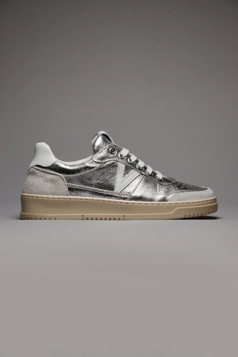 COLLEGE LAMÉ - Sneakers in pelle laminata Argento