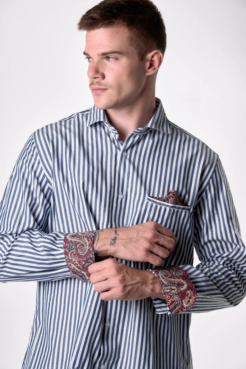 Camicia a righe Blu con pochette e dettagli in tessuto V2