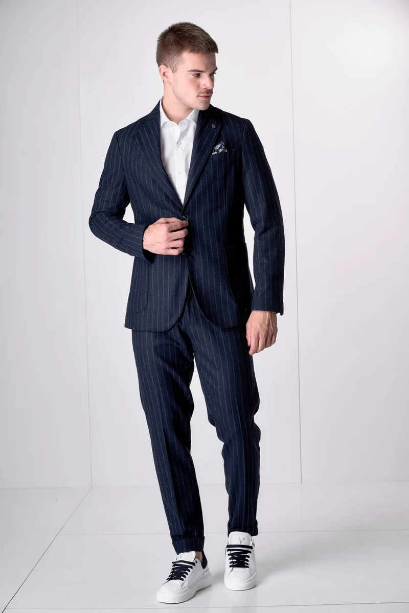 Giacca Monopetto Alta Sartoria Gessato Blu con interni e pochette in tessuto V2