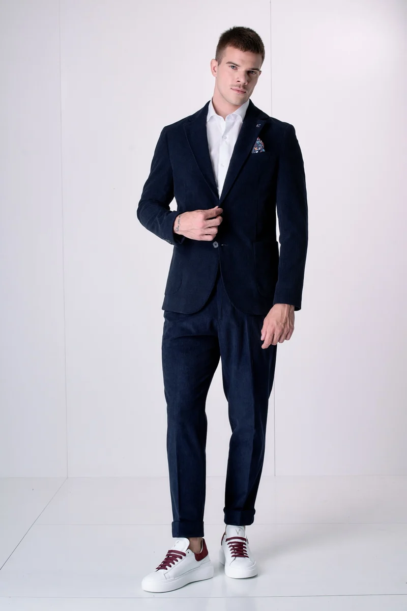 Giacca Monopetto Alta Sartoria in Velluto Blu con interni e pochette in tessuto V2