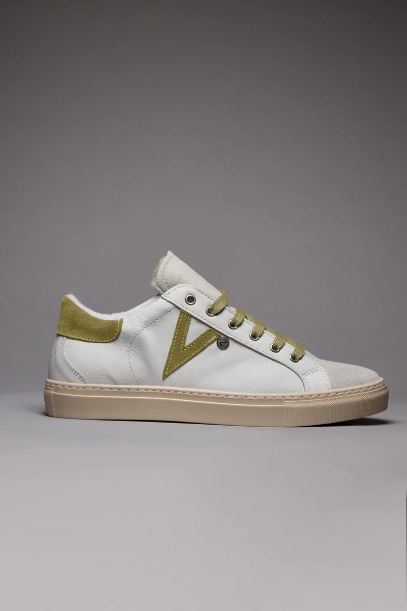 OLYMPIC - Sneakers a suola bassa Bianca con retro e inserto scamosciato Verde Pesto